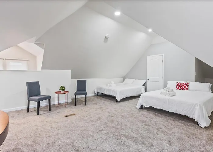The Gathering House For Family And Friends *